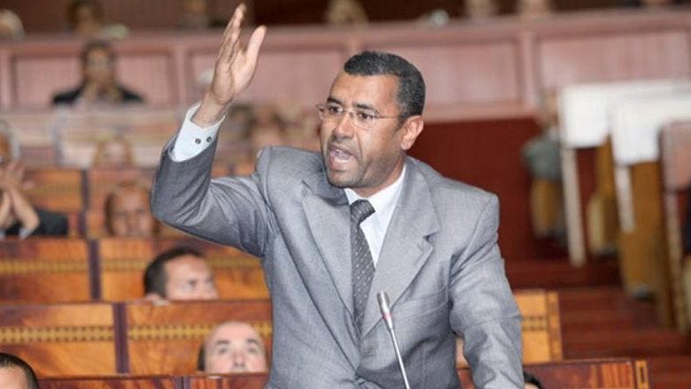 “البيجيدي” يطالب بمناقشة شبح السنة البيضاء بكليات الطب والصيدلة بالبرلمان