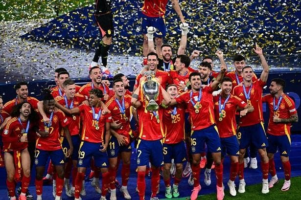 الـ”يويفا” يكشف عن الفريق المثالي لبطولة كأس أمم أوروبا