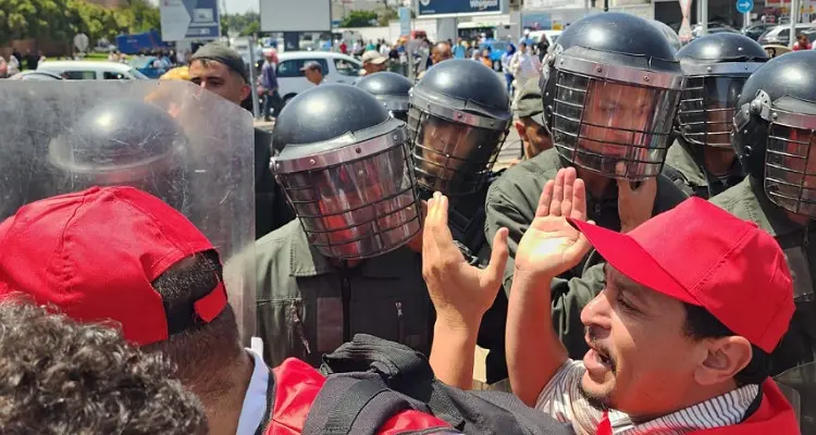 بعد “مسيرة الأربعاء”.. غضبٌ يطبع العلاقة بين الأطر الطبية والحكومة