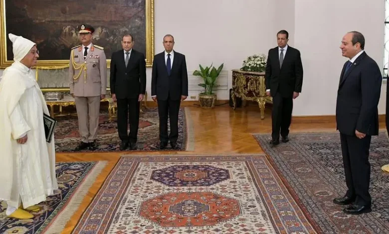 سفير المغرب بالقاهرة يقدم أوراق اعتماده للرئيس المصري عبد الفتاح السيسي