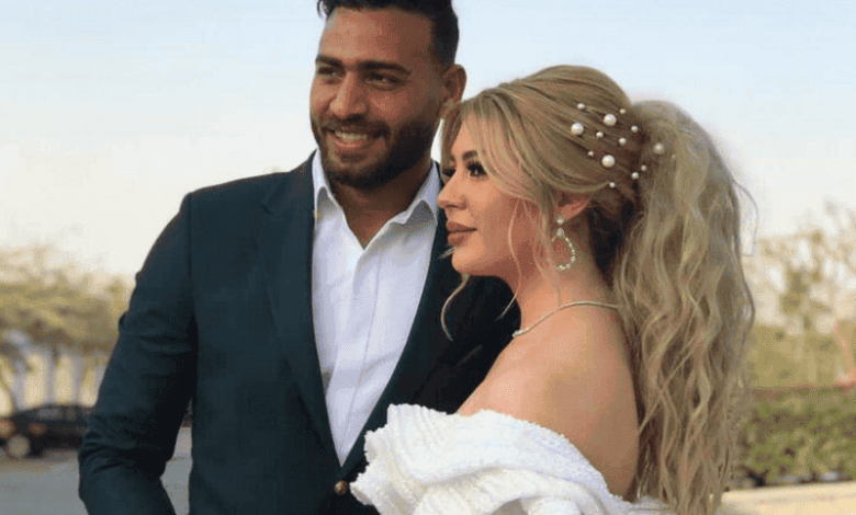 عبر انستغرام.. نجم منتخب مصر “أبو جبل” يعلن انفصاله عن زوجته الجزائرية