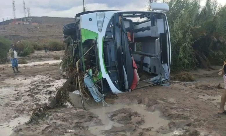 السيول تجرف حافلة وتحاصر الساكنة وتغرق البيوت.. ليلة مأساوية في طاطا
