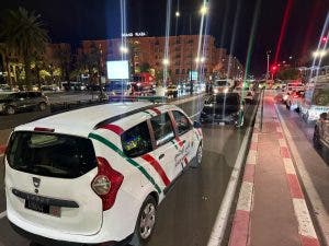 حادث سير مروعة تتسبب في انقلاب سيارة اسعاف بمراكش(صور)