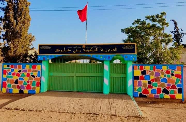 سطات.. محيط ثانوية بني خلوك تحت رحمة الغرباء وتكتل جمعوي يطالب بالتدخل