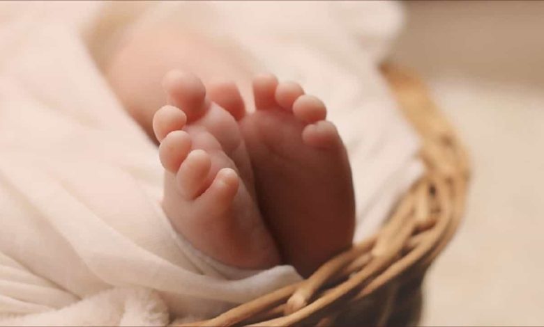 فتح تحقيق في وفاة رضيعين بحضانة منزلية في الدار البيضاء