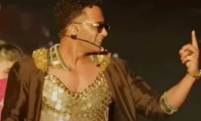 محمد رمضان يرفع علم مصر في مهرجان “كوتشيلا” ويثير الجدل بإطلالته