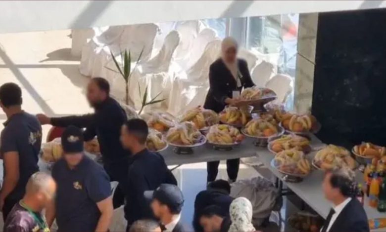 أكادير.. فوضى في مؤتمر حزبي بسبب “وجبة غداء”