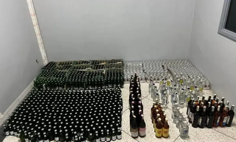 مداهمة ليلية تُسفر عن ضبط مستودع سري للخمور وسط دواوير الناظور