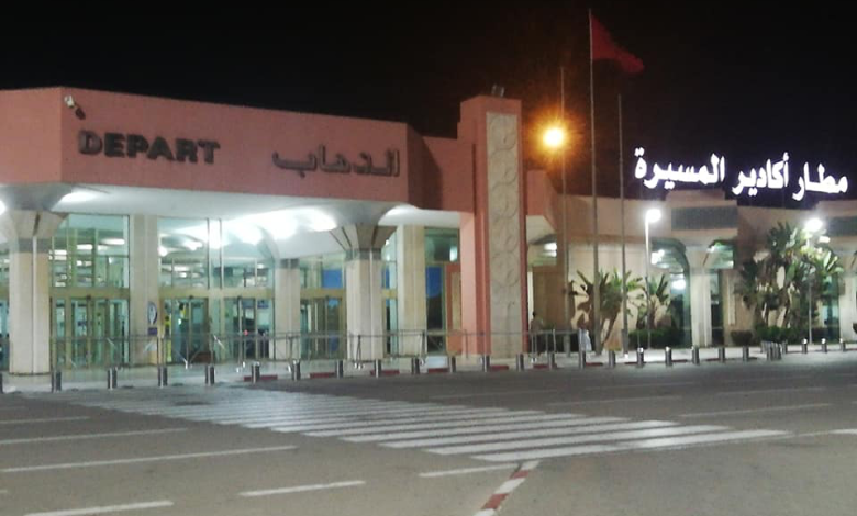 أكادير.. احتجاجات بسبب رسوم “مرتفعة” لركن السيارات بمحيط مطار المسيرة