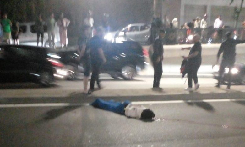 حادث مروع بتطوان.. مشجع أولمبيك خريبكة يصارع الموت بعد دهسه بواسطة طاكسي