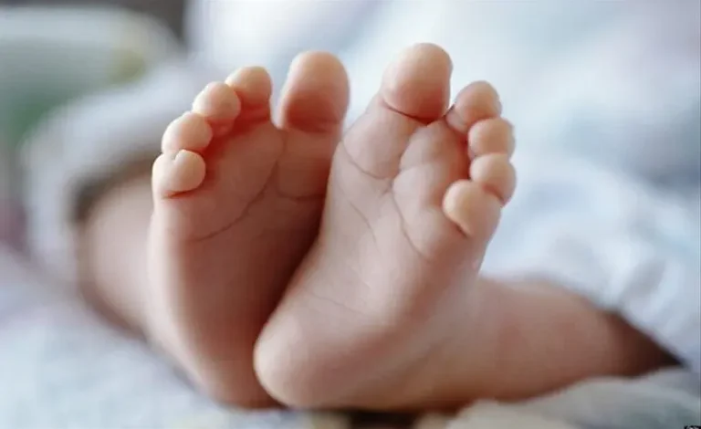سطات.. العثور على رضيع بمحيط المستشفى