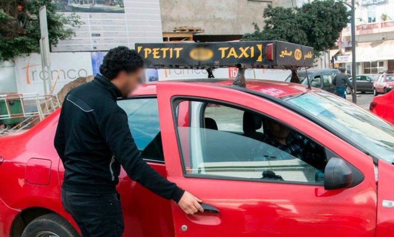 أكادير.. “التمييز” بين المواطنين والسياح ب “طاكسي” سوق الأحد ..هل يتدخل الوالي أمزازي؟