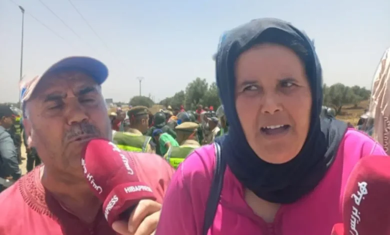 الإقلاع عن الإنصات؟ سكان دوار “لكلات” بصفرو يناشدون الملك بعد أن ضاق بهم الحال (فيديو)