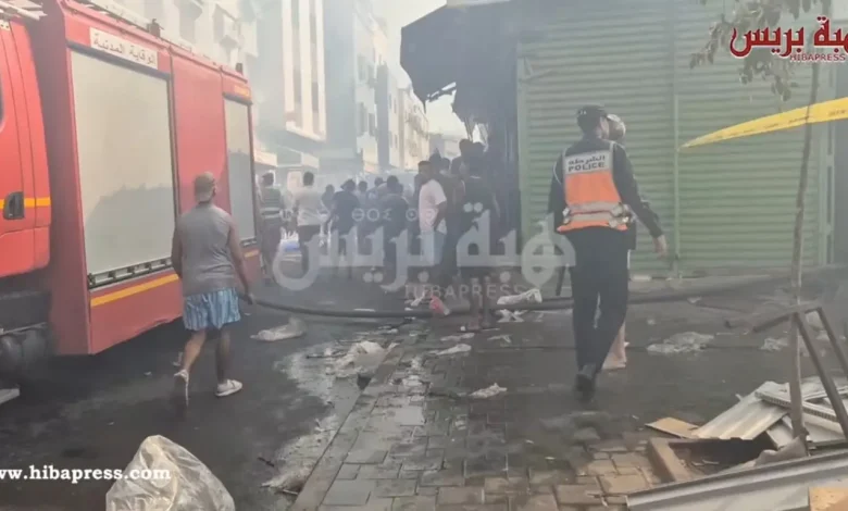 الدار البيضاء.. حريق مهول يلتهم أجزاء من سوق الخيام بمقاطعة عين الشق (فيديو)