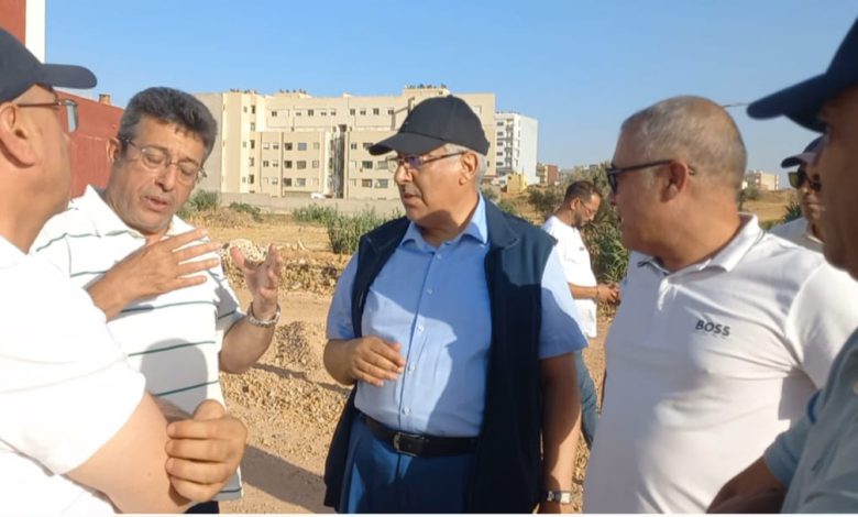 الوالي الصبار في زيارة ميدانية لتفقد مشاريع فاس استعداداً لكأسي إفريقيا والعالم