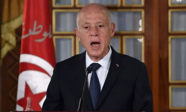 تونس.. حبس سجين في قفصة لرفضه مشاهدة تقرير عن قيس سعيد