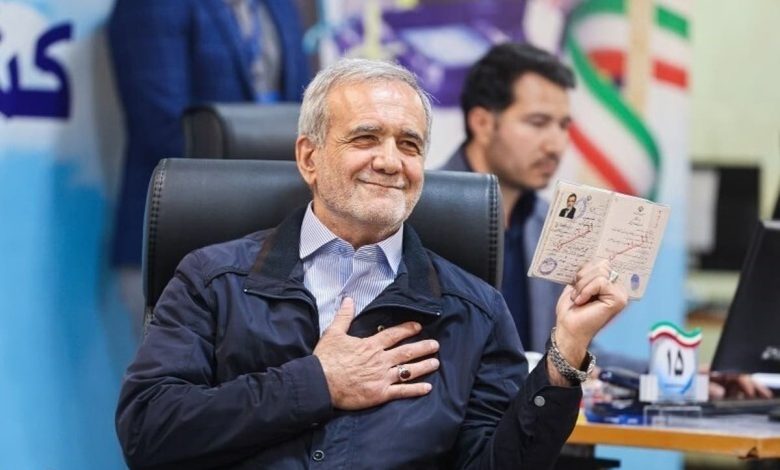وسائل إعلام إيرانية: بزشكيان نجا من محاولة اغتيال خلال قصف جوي إسرائيلي