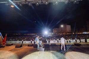 علي الصامد يشعل مهرجان الشواطئ بطنجة (صور)