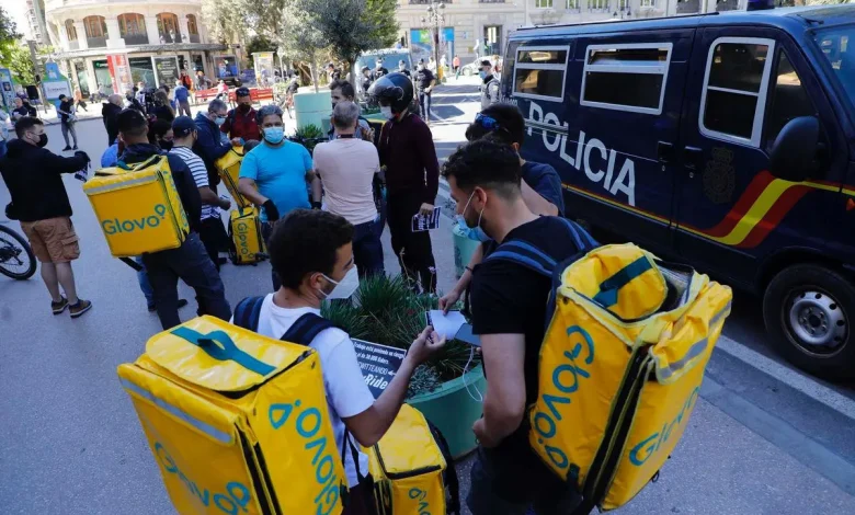 إسبانيا.. غرامة ثقيلة على شركة Glovo في إشبيلية لتشغيلها مهاجرين بدون أوراق قانونية