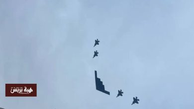 طائرات “الشبح” تحلق في السماء لحظة استقبال ترامب لبوتين في ألاسكا(فيديو)