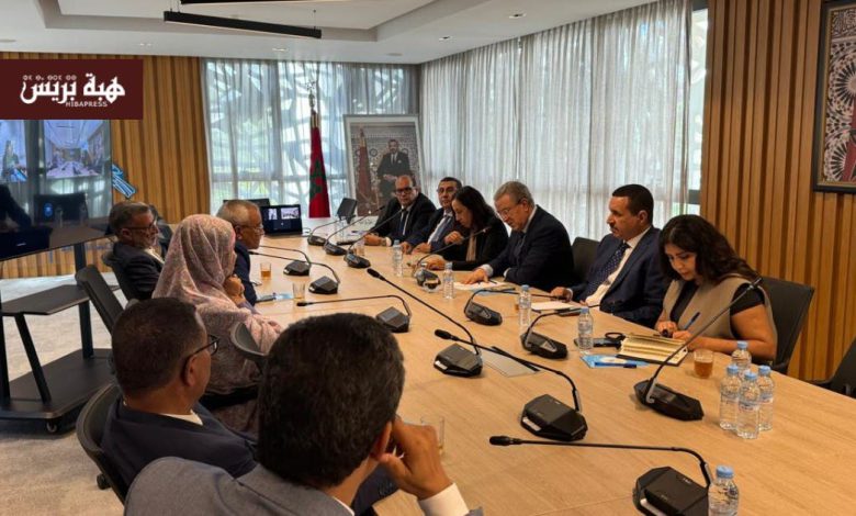 الأحرار يختارون مدينة الداخلة لإطلاق سلسلة من اللقاءات الجهوية للدفاع عن الوحدة الترابية لبلادنا(صورة)