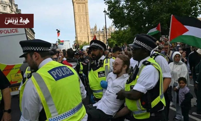 لندن.. توقيف 890 شخصًا خلال تظاهرة دعم مجموعة “فلسطين أكشن”